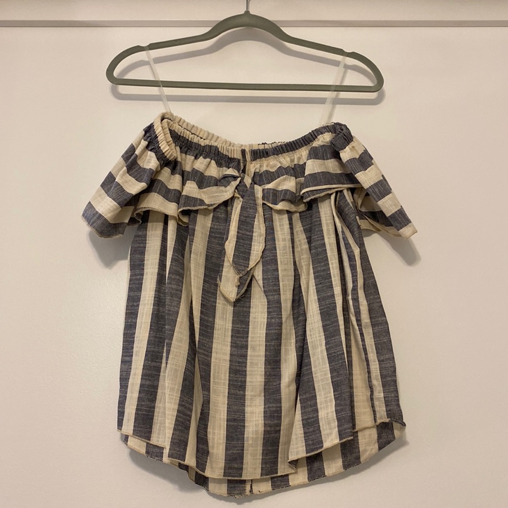VICI Lyric top